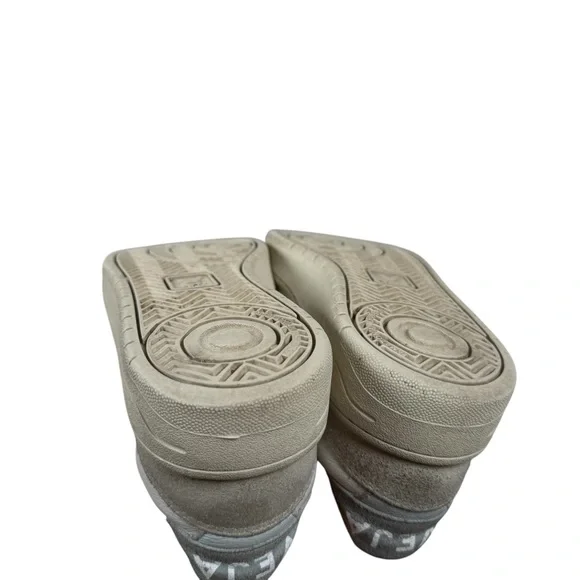 Veja V10 Women's Sz US 7 Sneakers‎ in White & Gray - Picture 12 of 13